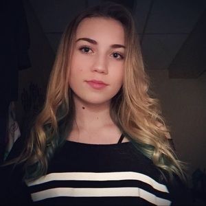 Meet your Posher, Brooke